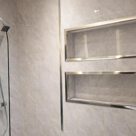 Modern 3 Bed Near Arena Free Parking Appartement