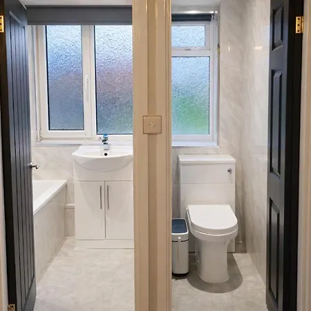 公寓 Modern 3 Bed Near Arena Free Parking