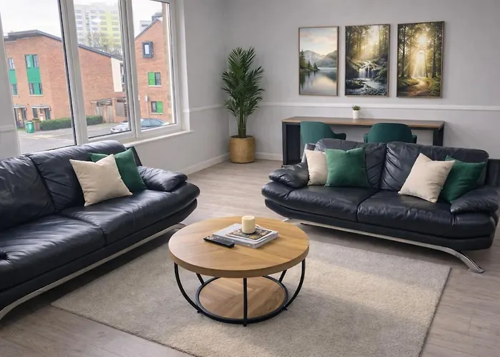 Modern 3 Bed Near Arena Free Parking